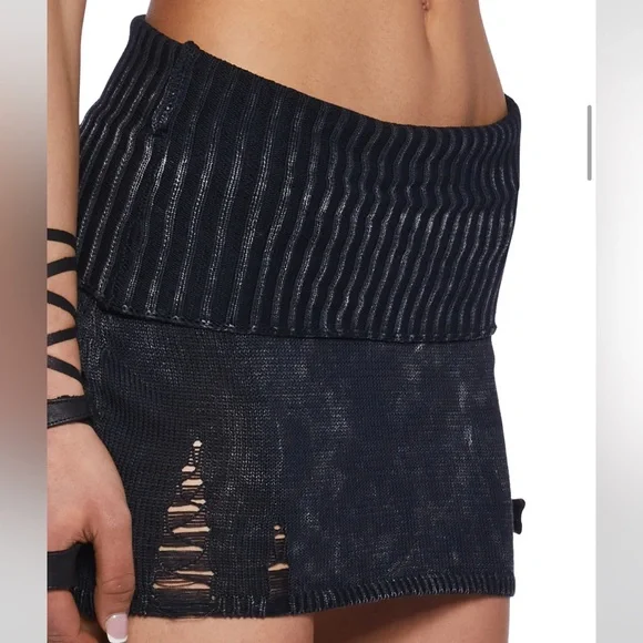 BRAND NEW Distressed sweater skirt - Picture 2 of 3